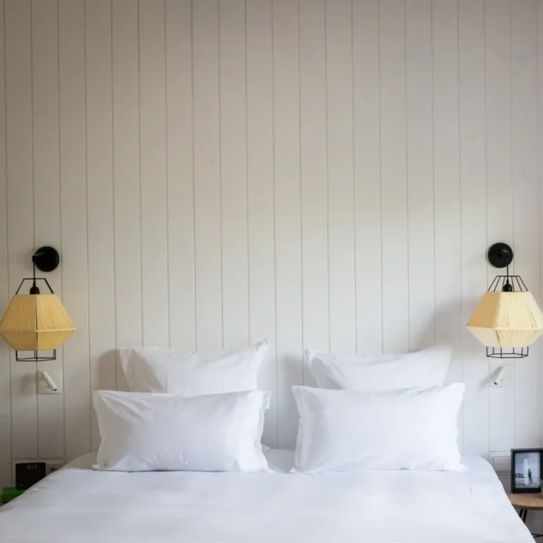 Junior Suite mit Blick auf den See Hortensias du Lac, Blick vom Bett aus